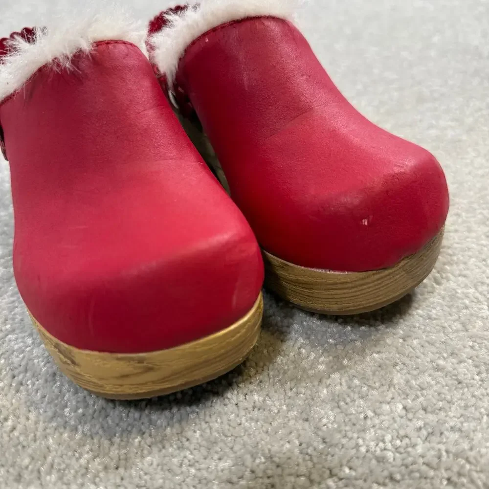 Gymboree Girls Sz‎ 13 Alpine Sweetie Clogs Red Wood Fur Trim Valentines Cottage